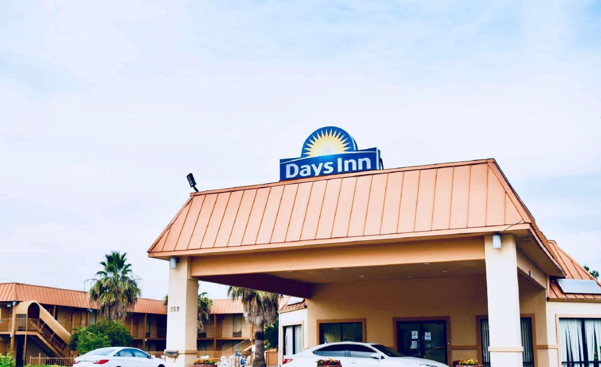 Days Inn By Wyndham Burleson Ft. Worth Exteriör bild